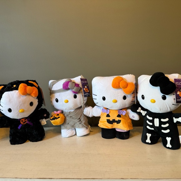 Hello Kitty Halloween Plush side steppers